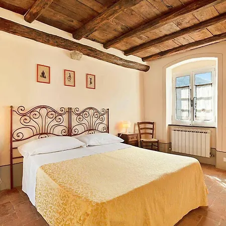 One Bedroom House With Terrace And Wifi At Caste Holiday home *