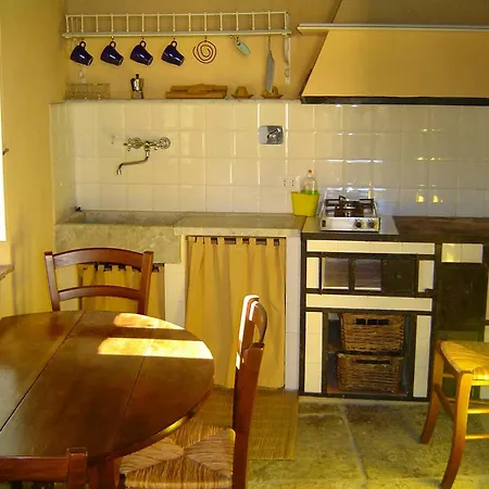 One Bedroom House With Terrace And Wifi At Caste Dom wakacyjny *