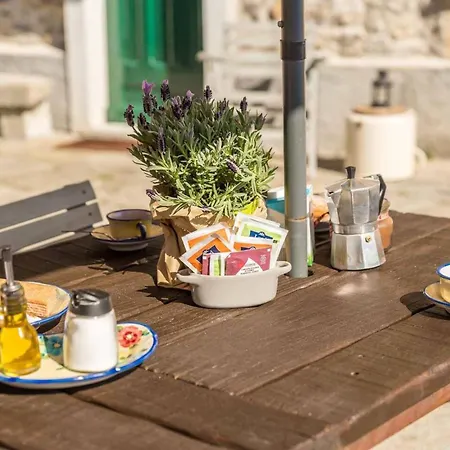 One Bedroom House With Terrace And Wifi At Caste * La Foce